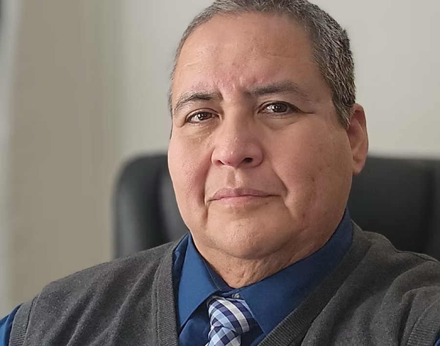 Associate Pastor Ed Vicenti